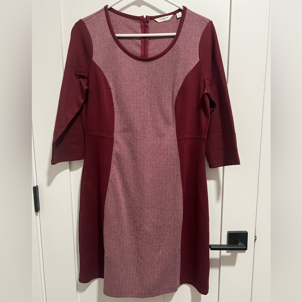 EUC Liz Claiborne Maroon 3/4 Sleeve Dress